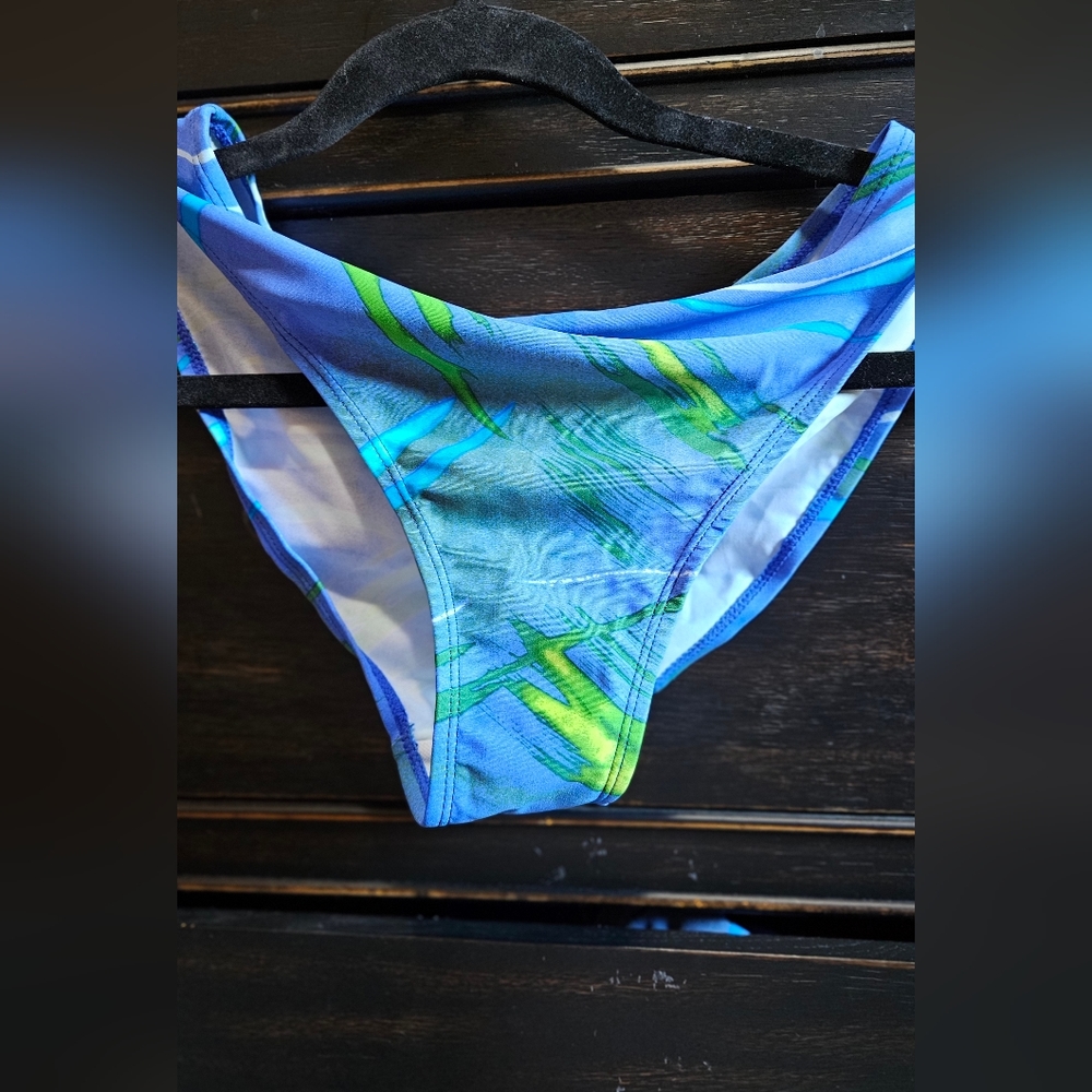 Bikini bottoms
